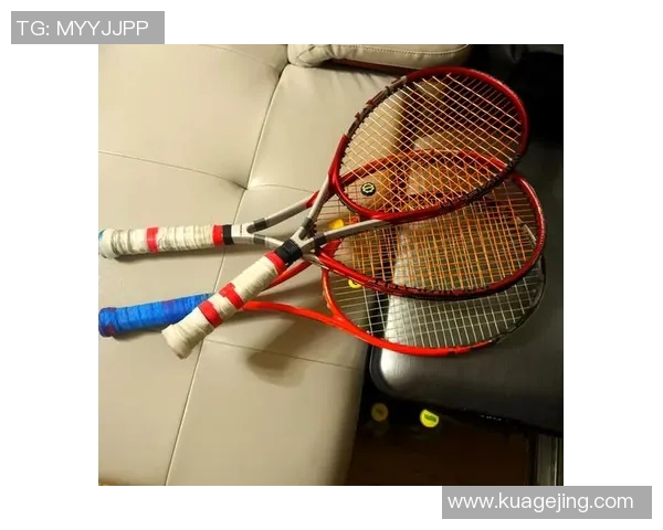 网球装备全攻略:从球拍选择到鞋服搭配助你提升竞技水平 网球装备全攻略:从球拍选择到鞋服搭配助你提升竞技水平